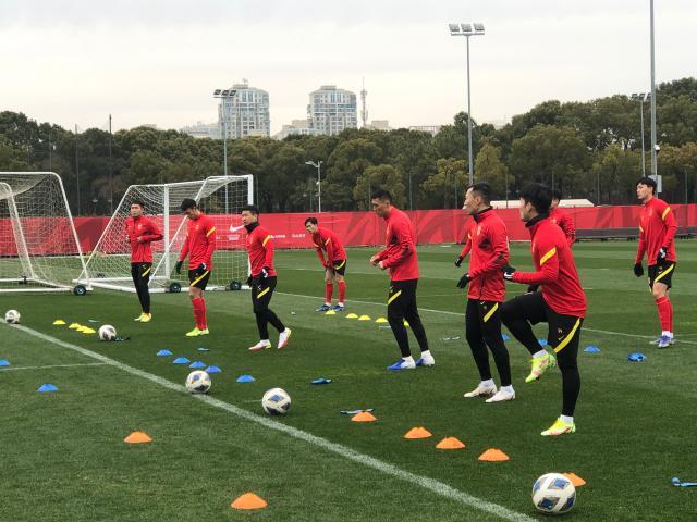 半岛体育娱乐-国足分组开练李金羽陈洋各带一队 刘洋提前报到