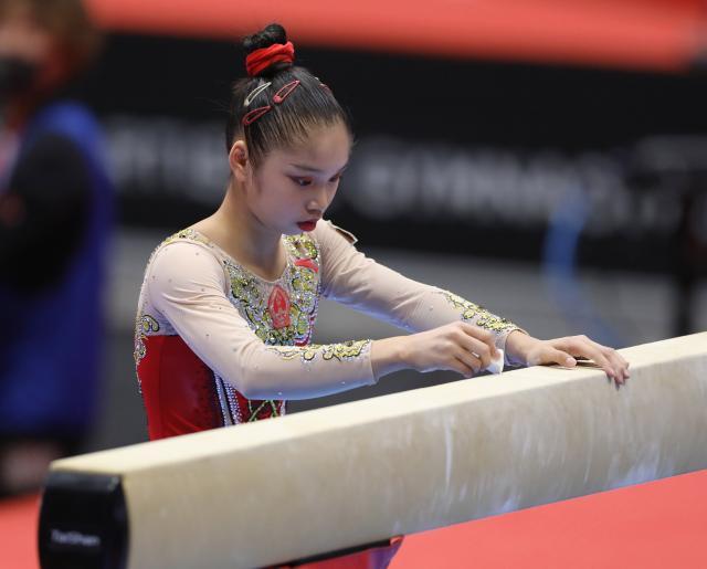 半岛体育娱乐-体操单项世锦赛胡旭威一日双冠 中国军团5金收官