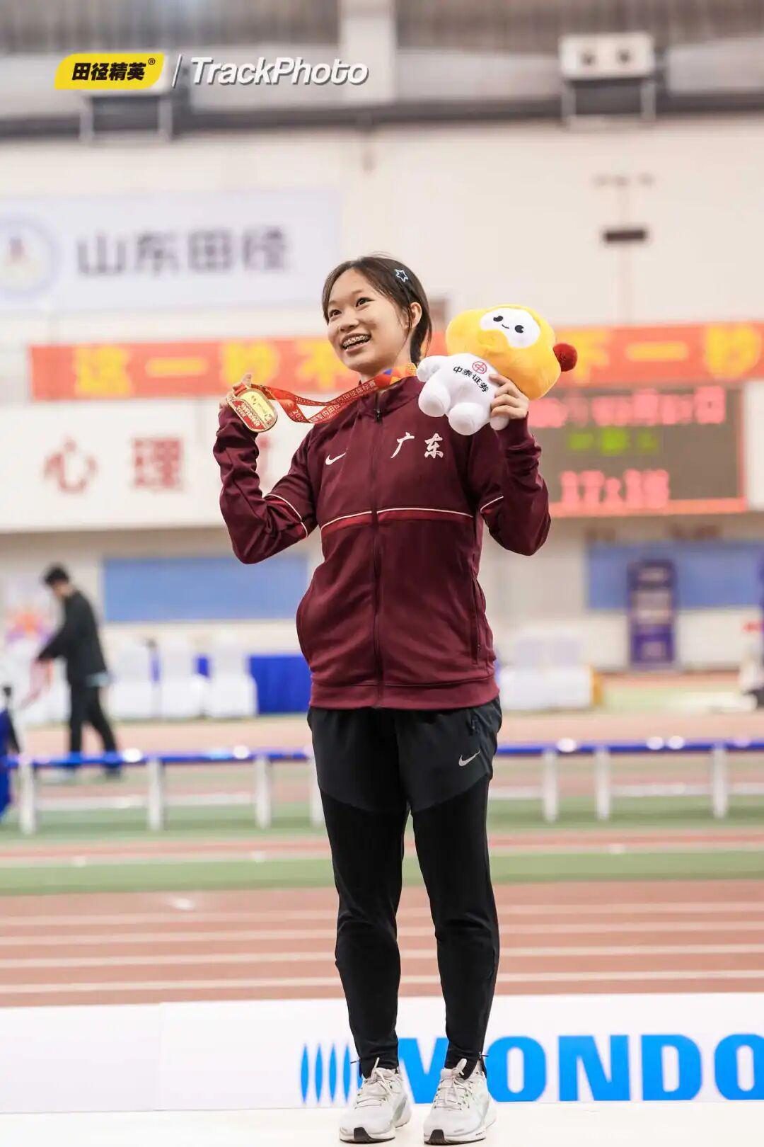 半岛体育APP-“我的老师和同学都很厉害”！最近福田师生“闪耀”体育赛场